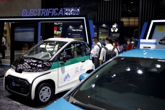 Roadblocks To Indonesia’s Electric Vehicle Ambitions